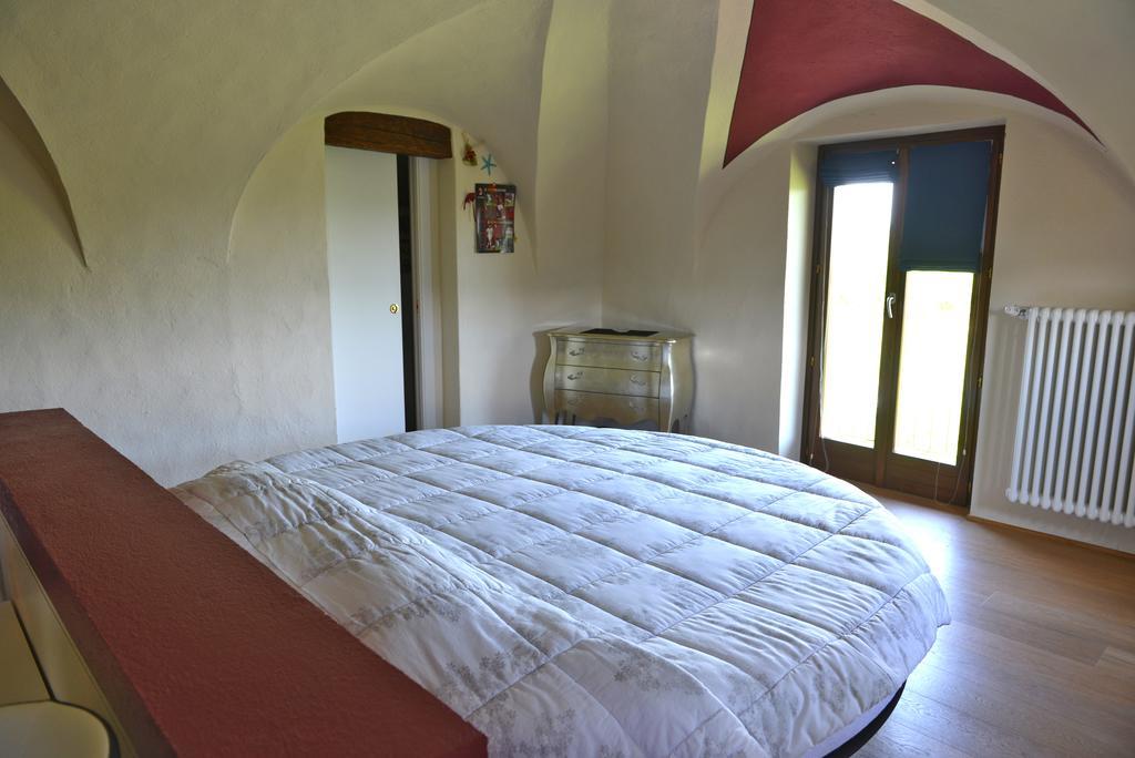 Casa Vacanze Il Brichet Mondovì Стая снимка
